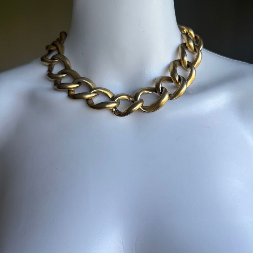 Vintage Gold Tone Chinky Chain Link Screw Back Necklace